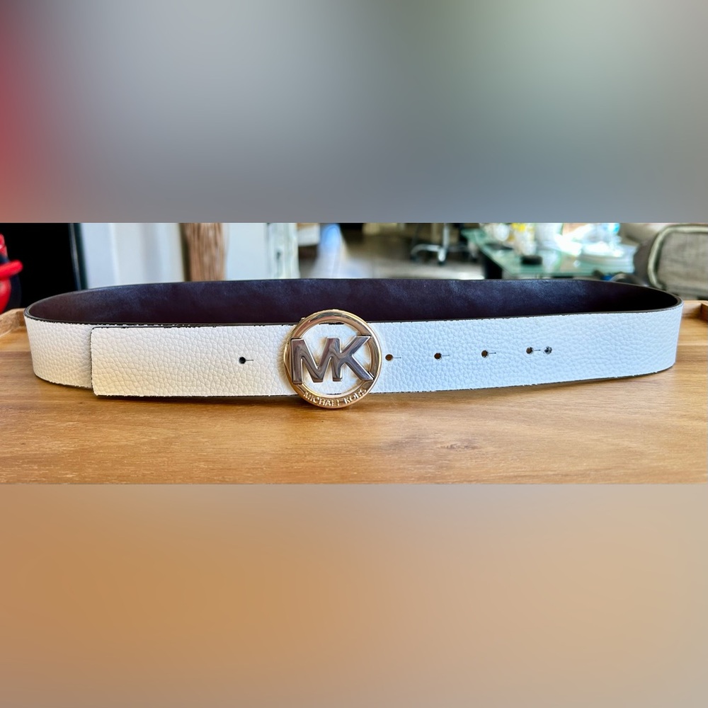 Michael Kors REVERSIBLE White & Brown Leather Belt - Picture 2 of 5